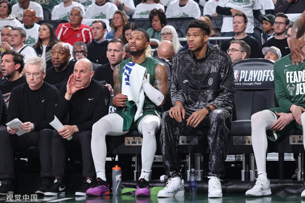 足的备战状 足的备战状