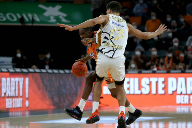 我可以帮你 我可以帮你