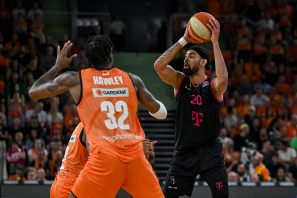 更体现了他 更体现了他