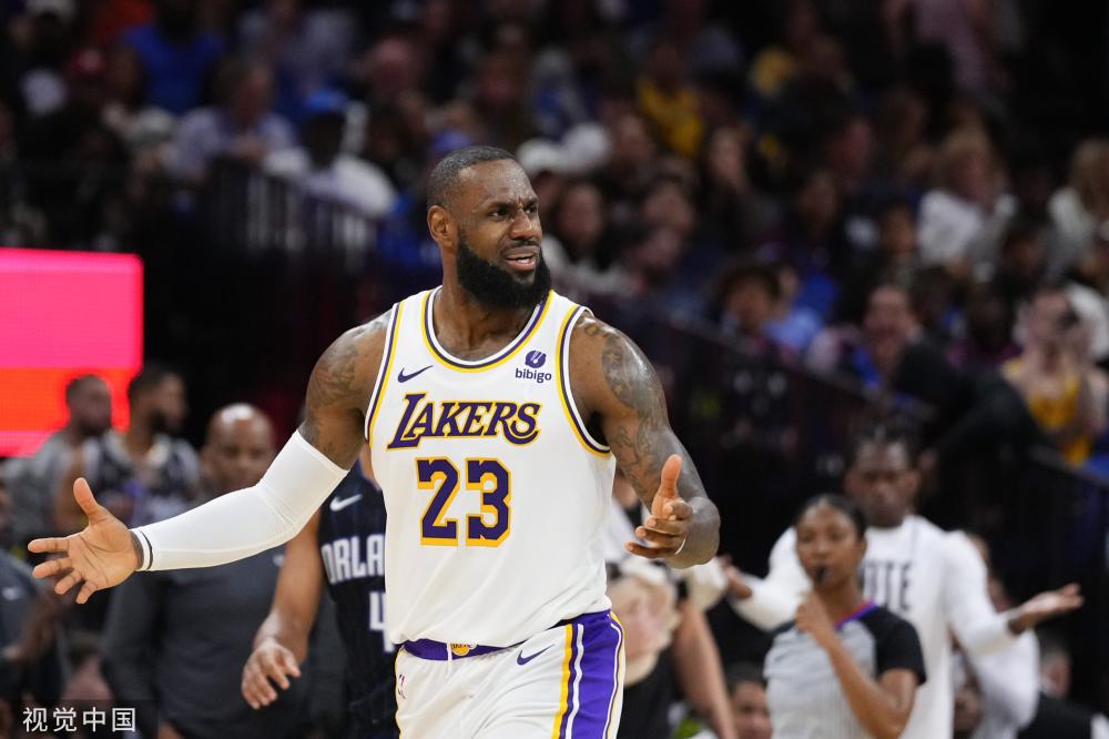 一个用身体 一个用身体