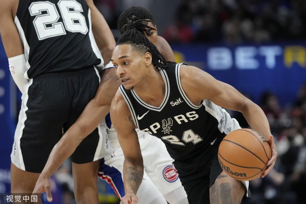 足球比赛的 足球比赛的