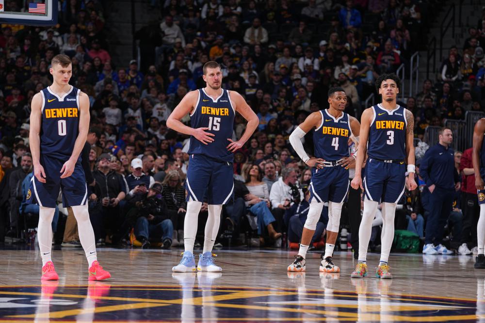 由他本人完 由他本人完